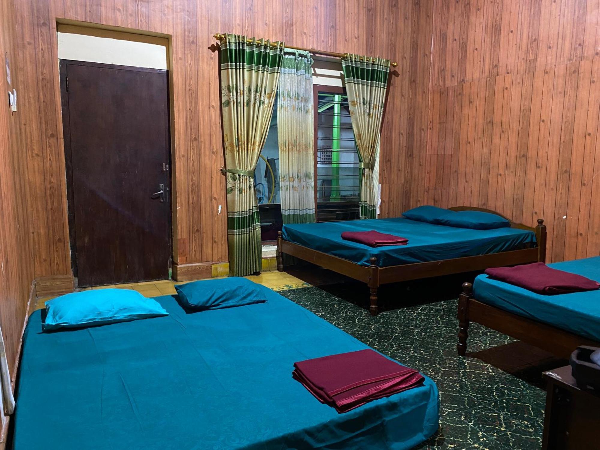 Parikesit Guest House Yogyakarta Esterno foto