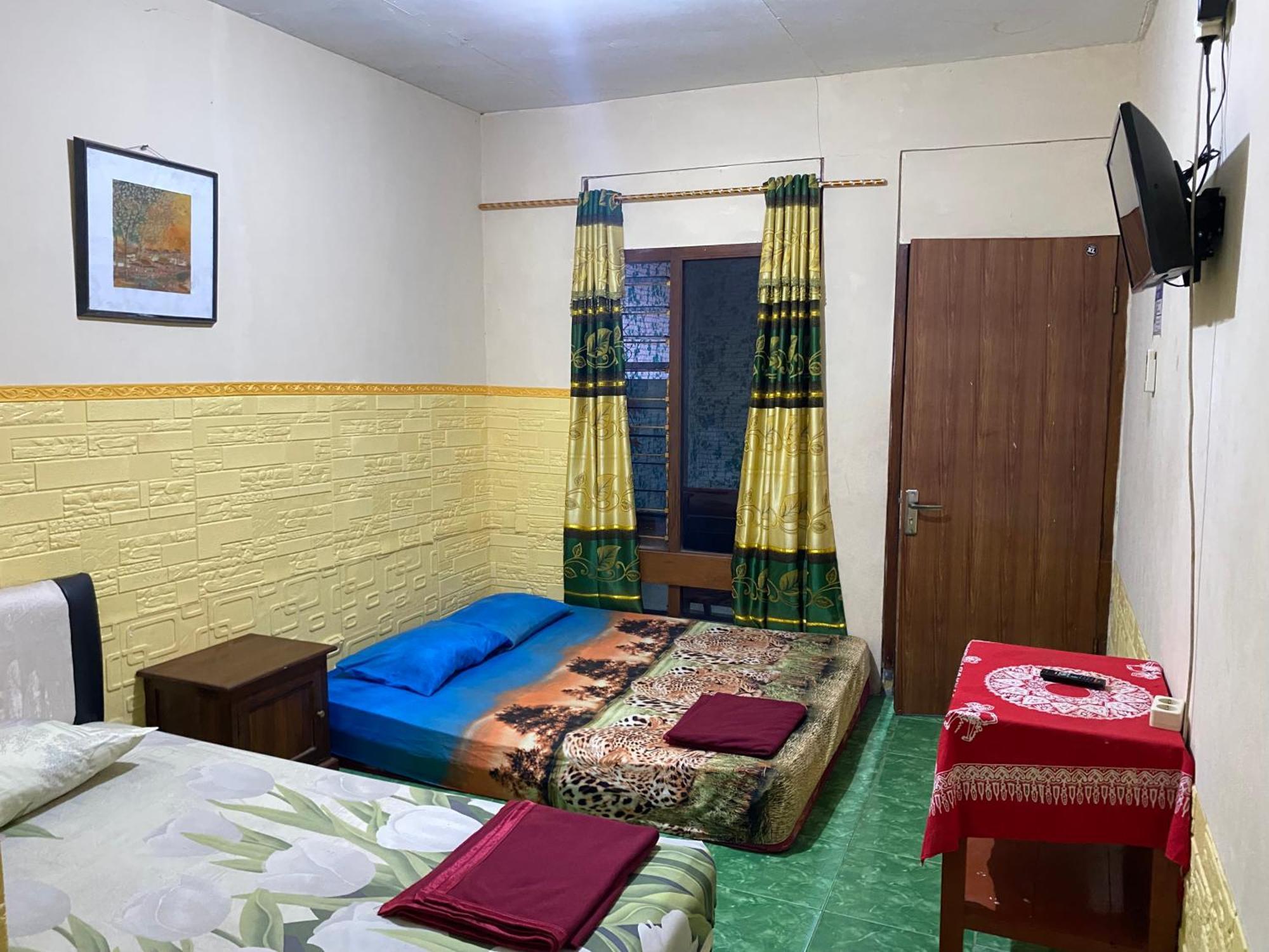 Parikesit Guest House Yogyakarta Esterno foto