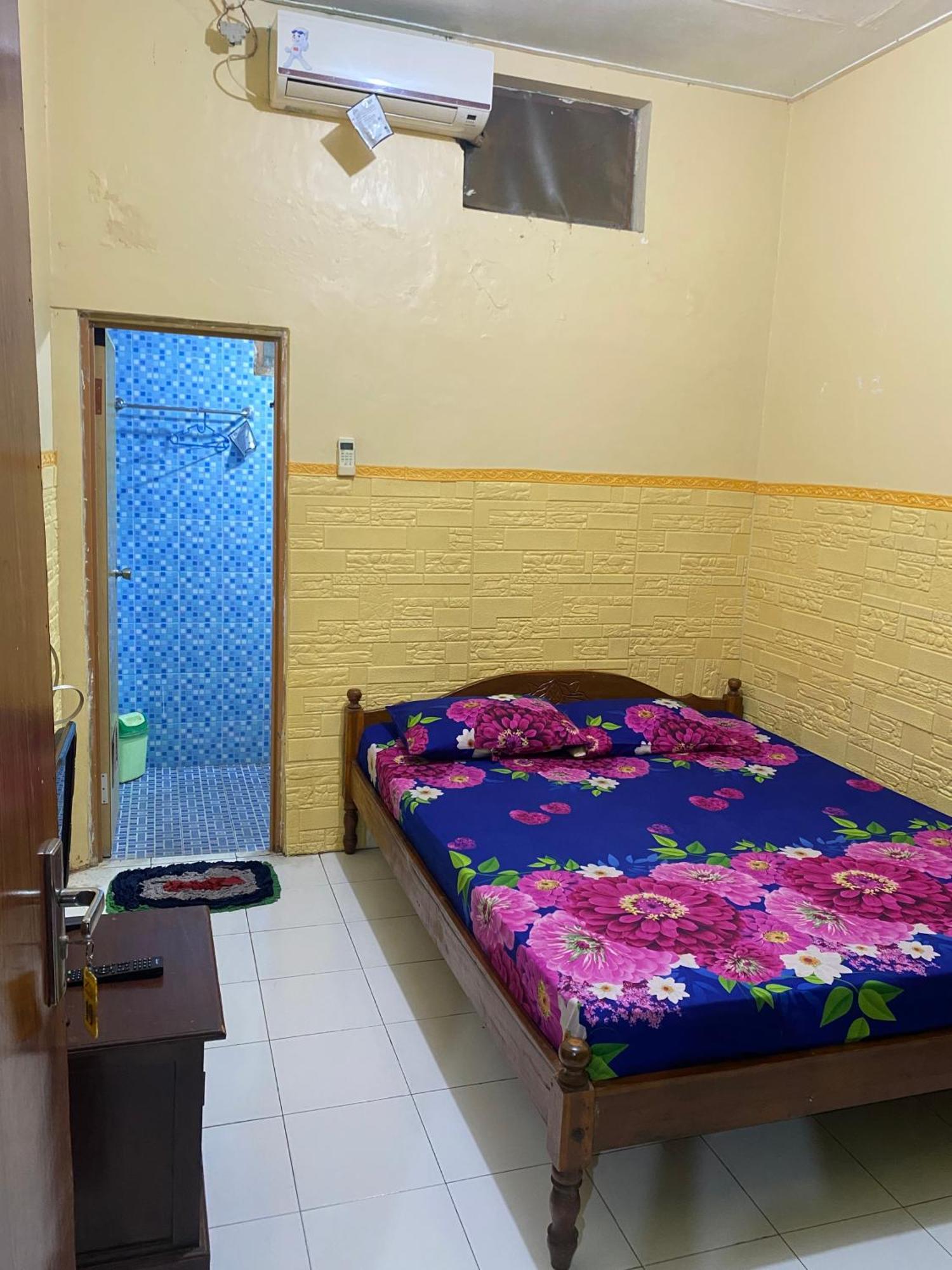 Parikesit Guest House Yogyakarta Esterno foto
