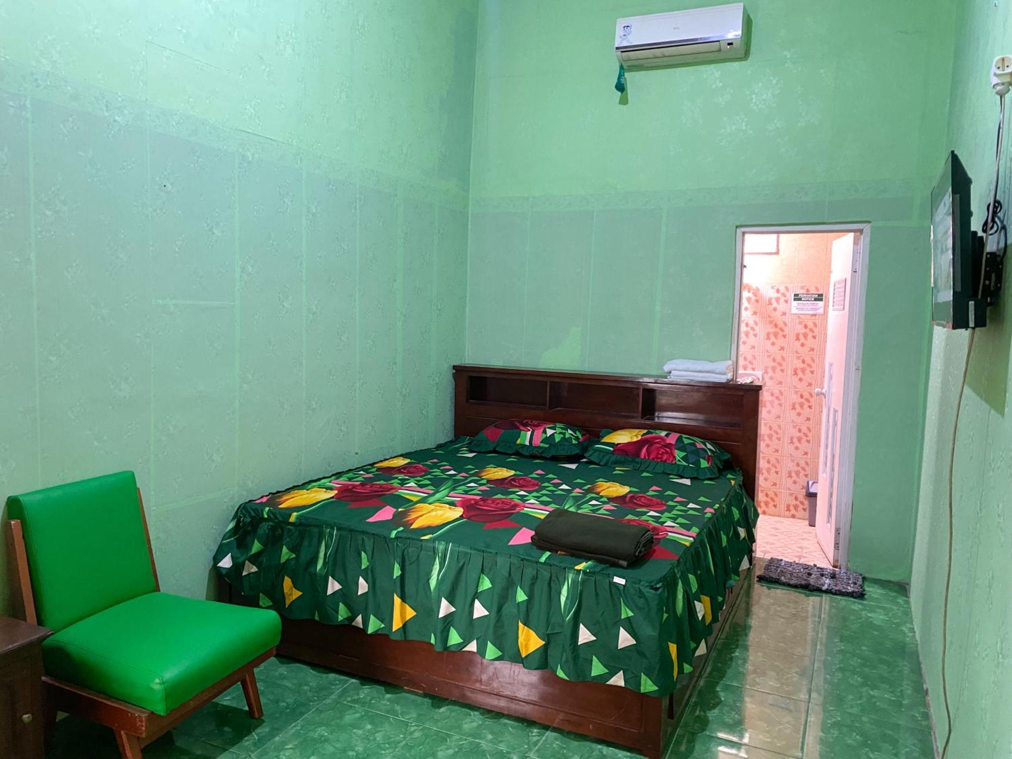 Parikesit Guest House Yogyakarta Esterno foto